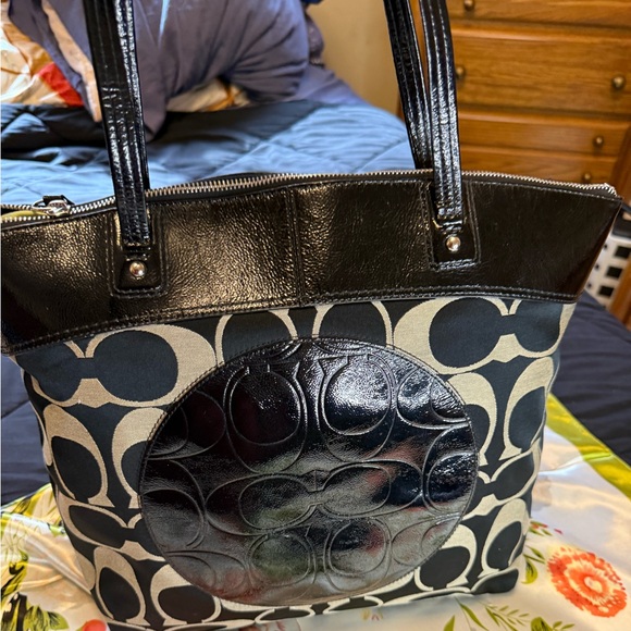 Coach Handbags - Coach Laura Signature Tote Black Patent Leather Trim